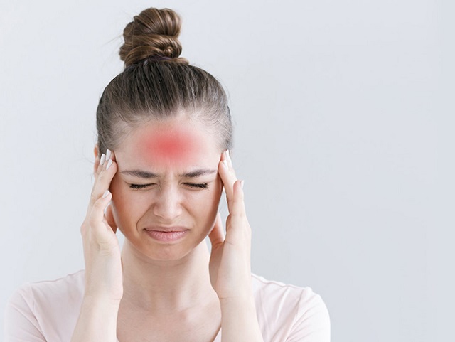 Phương pháp điều trị đau đầu bằng massage bấm huyệt