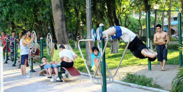 Máy tập thể thao ngoài trời ở đâu rẻ nhất